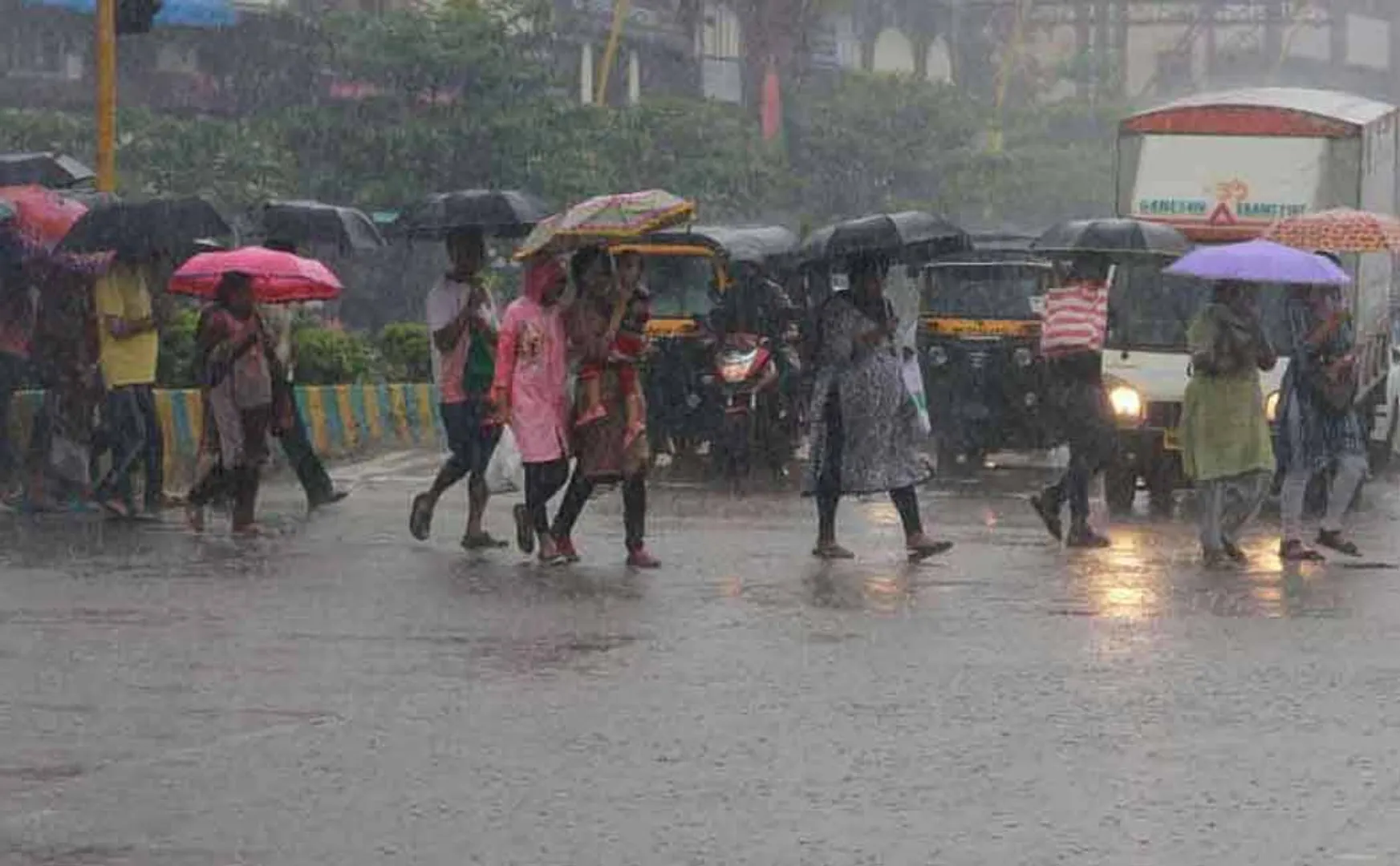"Chance of very heavy rain" - Orange Alert given by Meteorological Center